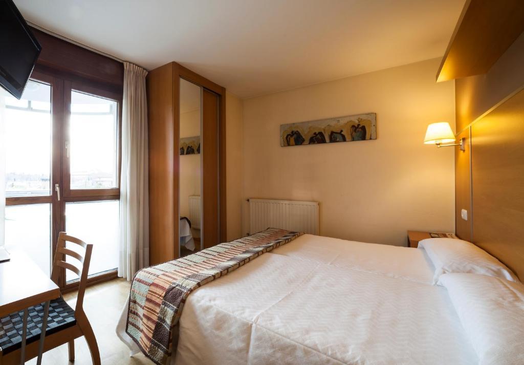 Hotel La Polar Gijon Room photo